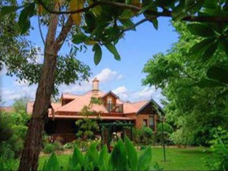 Storey Grange Springwood Bagian luar foto