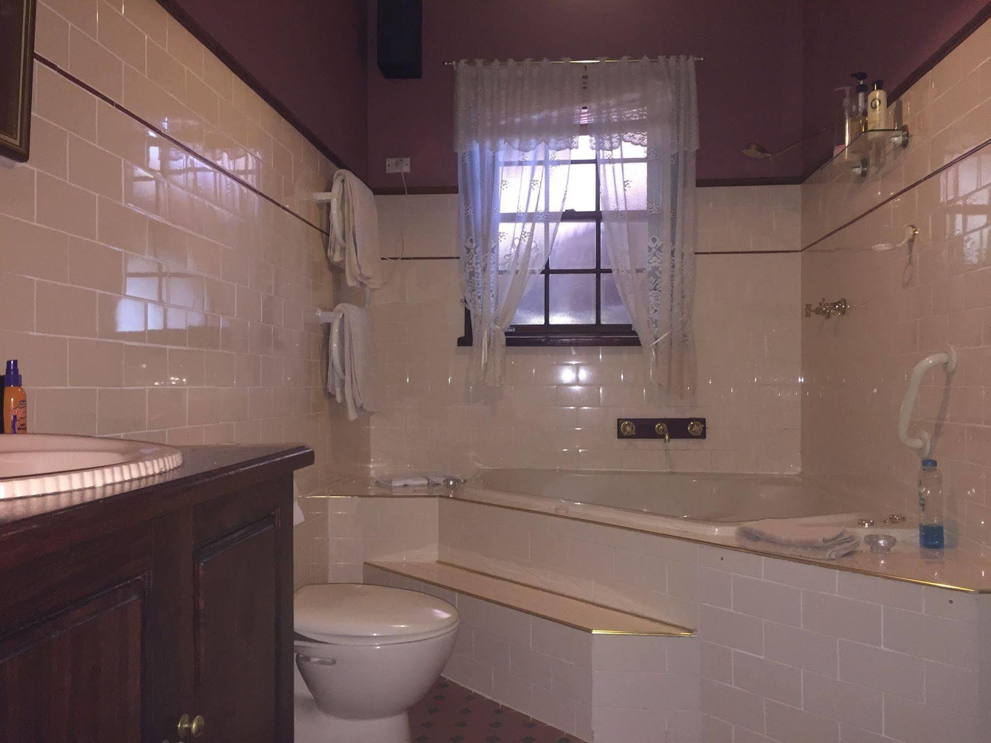 Storey Grange Springwood Bagian luar foto
