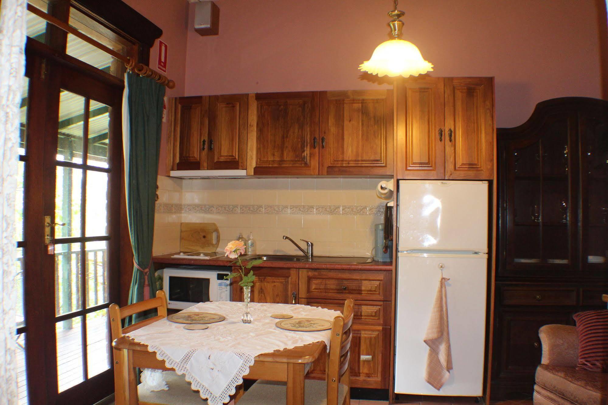 Storey Grange Springwood Bagian luar foto