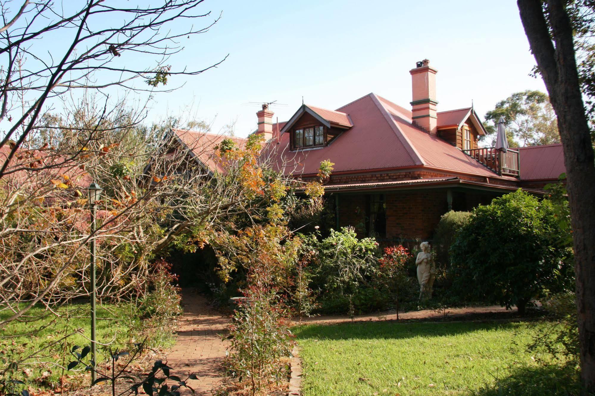 Storey Grange Springwood Bagian luar foto
