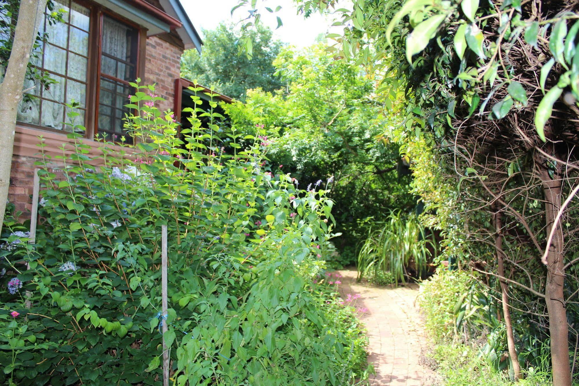 Storey Grange Springwood Bagian luar foto
