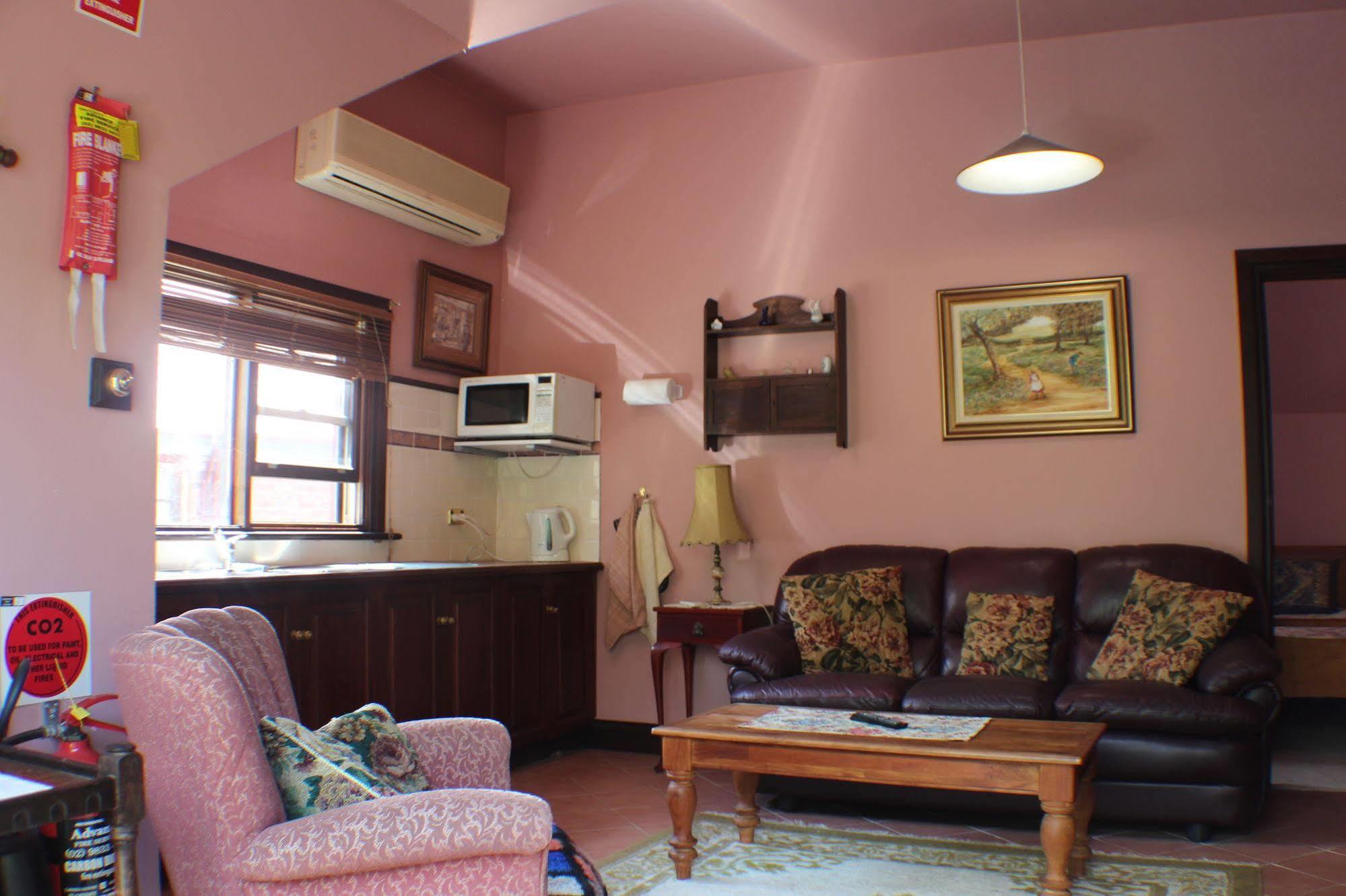 Storey Grange Springwood Bagian luar foto