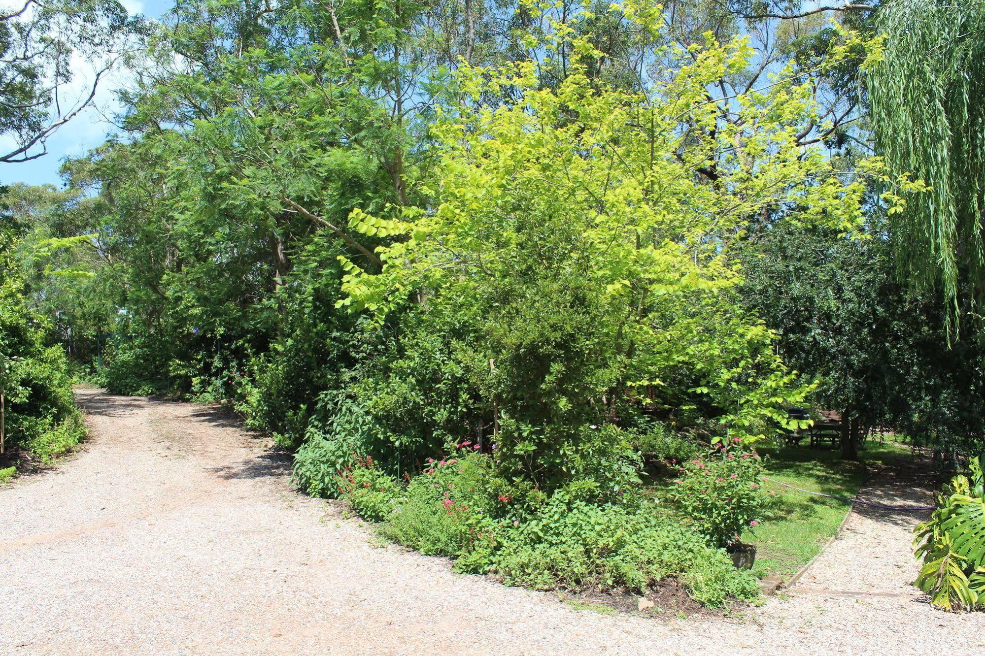 Storey Grange Springwood Bagian luar foto