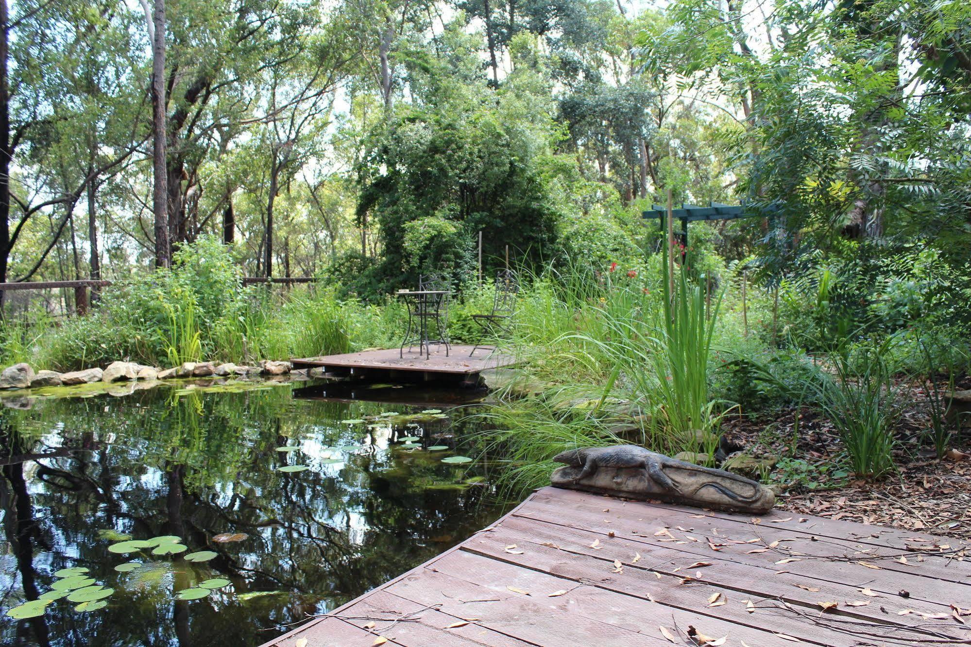 Storey Grange Springwood Bagian luar foto
