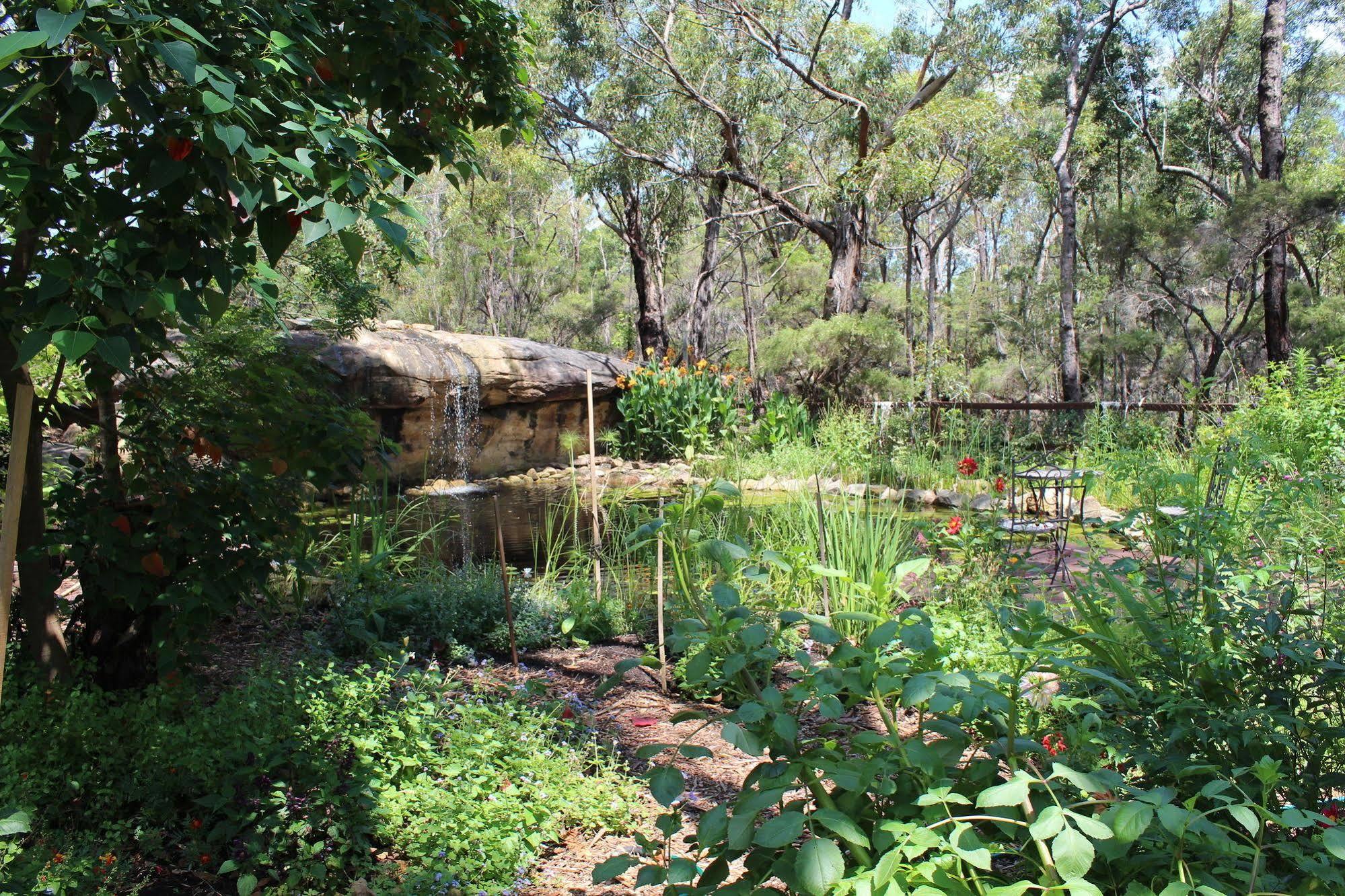 Storey Grange Springwood Bagian luar foto