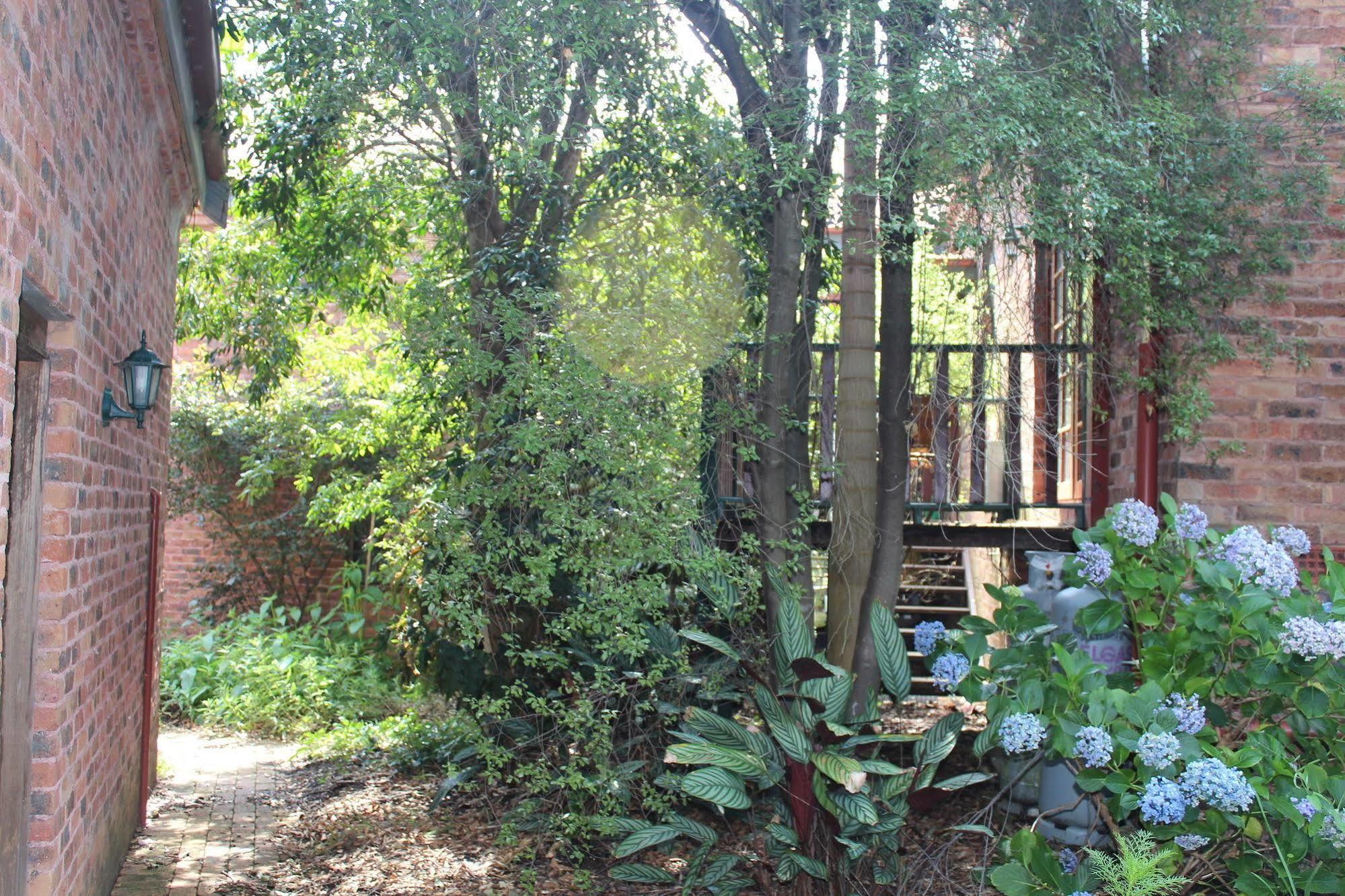 Storey Grange Springwood Bagian luar foto