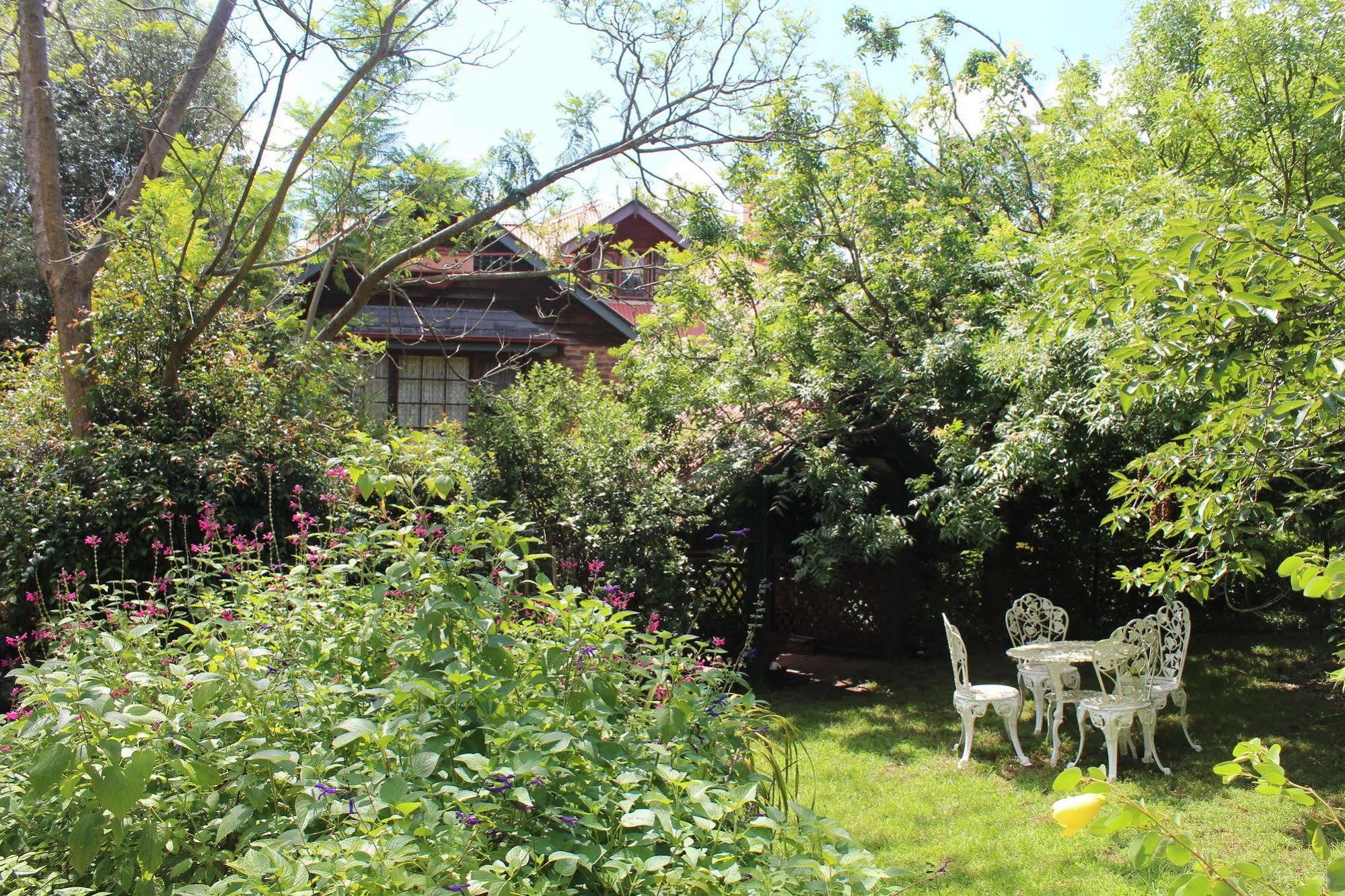 Storey Grange Springwood Bagian luar foto