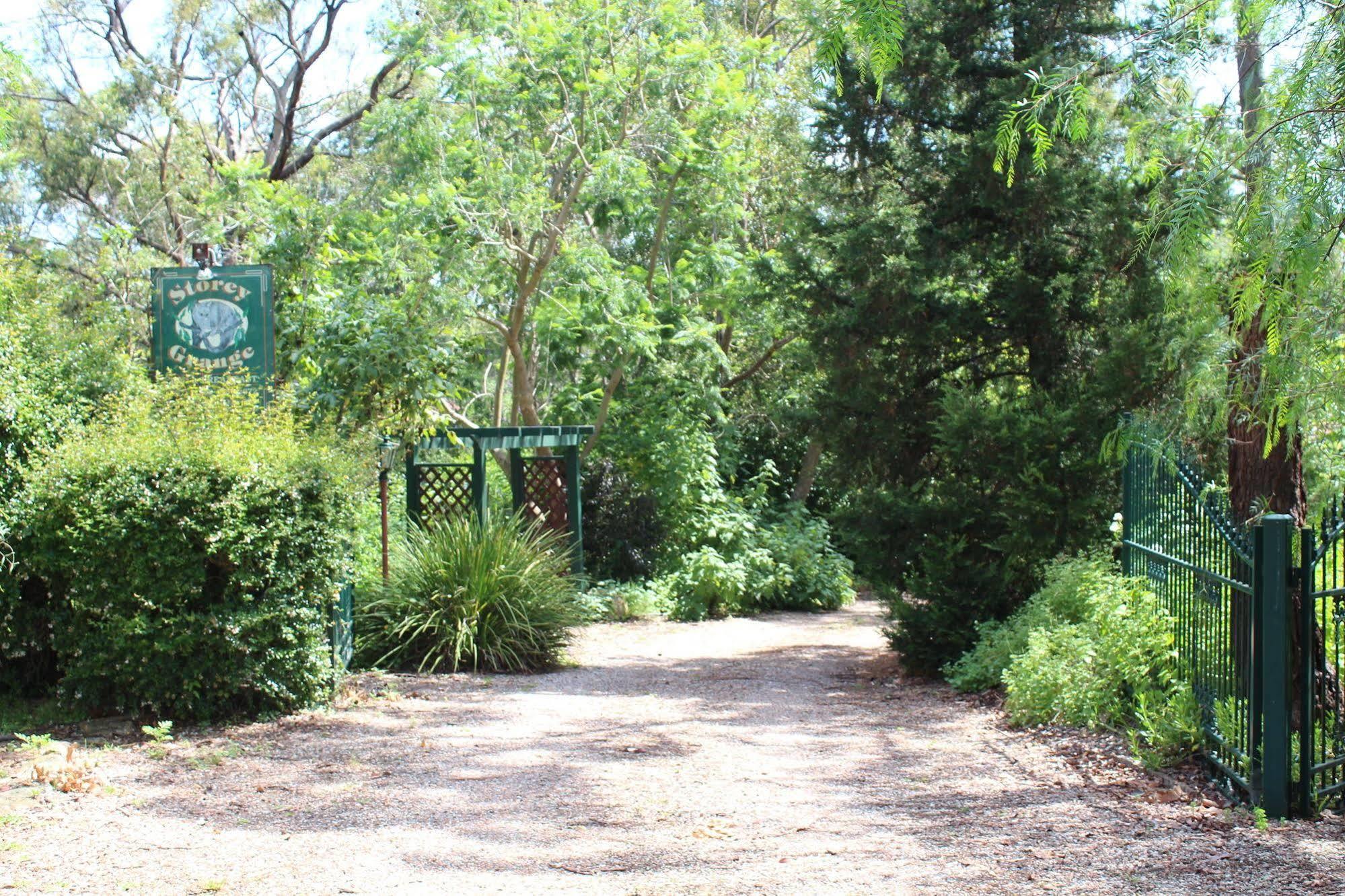 Storey Grange Springwood Bagian luar foto